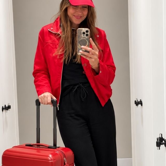 Meet your guide Elli
